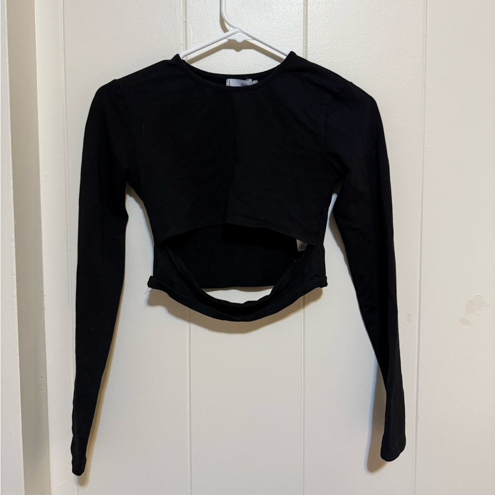 Black Long-Sleeve Cropped Top - Women